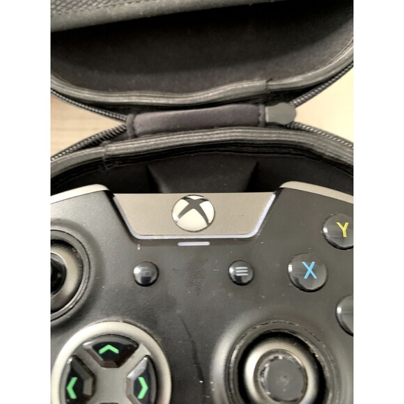 Razer Wolverine Ultimate Xbox One Controller Black With Case without Cord - Picture 10 of 10